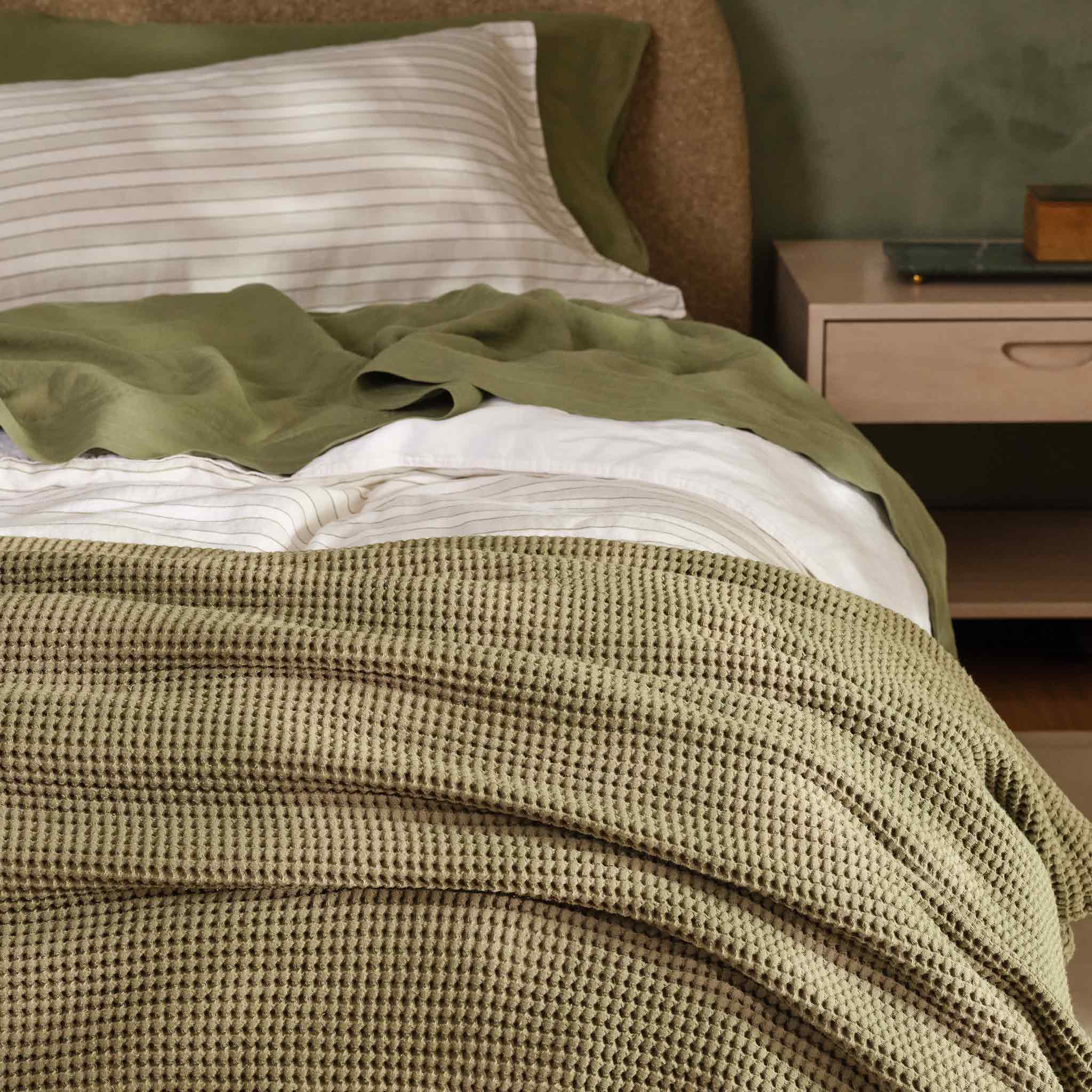 Dreamweave Waffle Bed Blanket L8