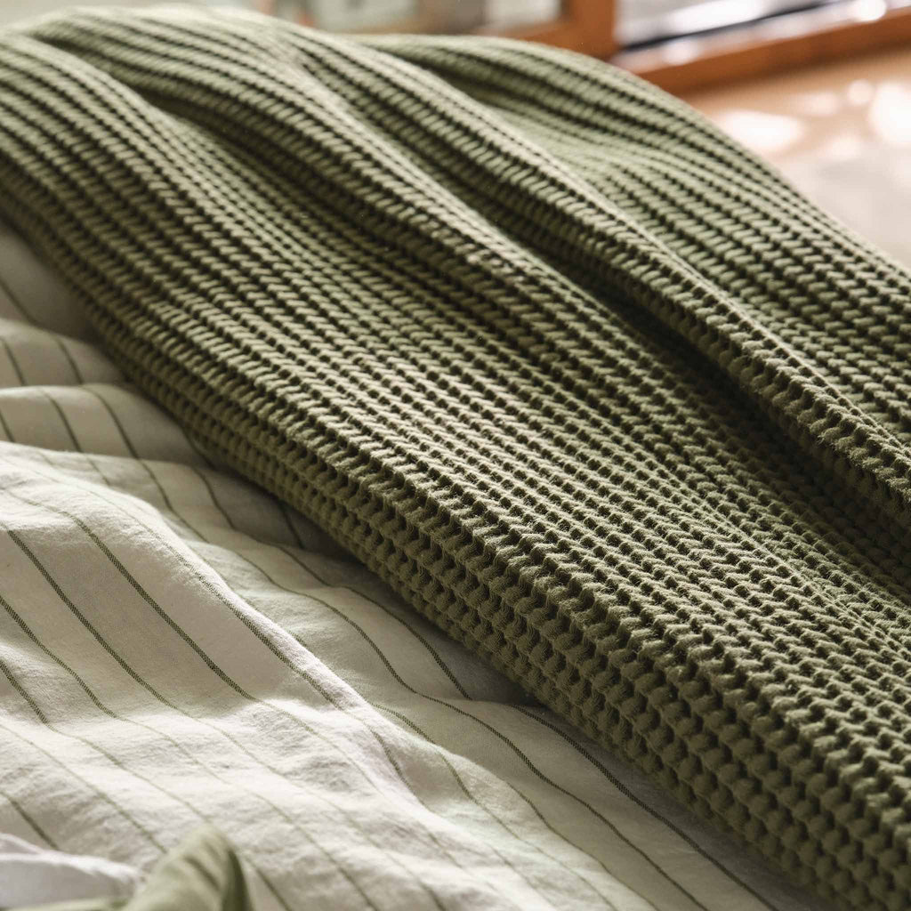 Dreamweave Waffle Bed Blanket E1
