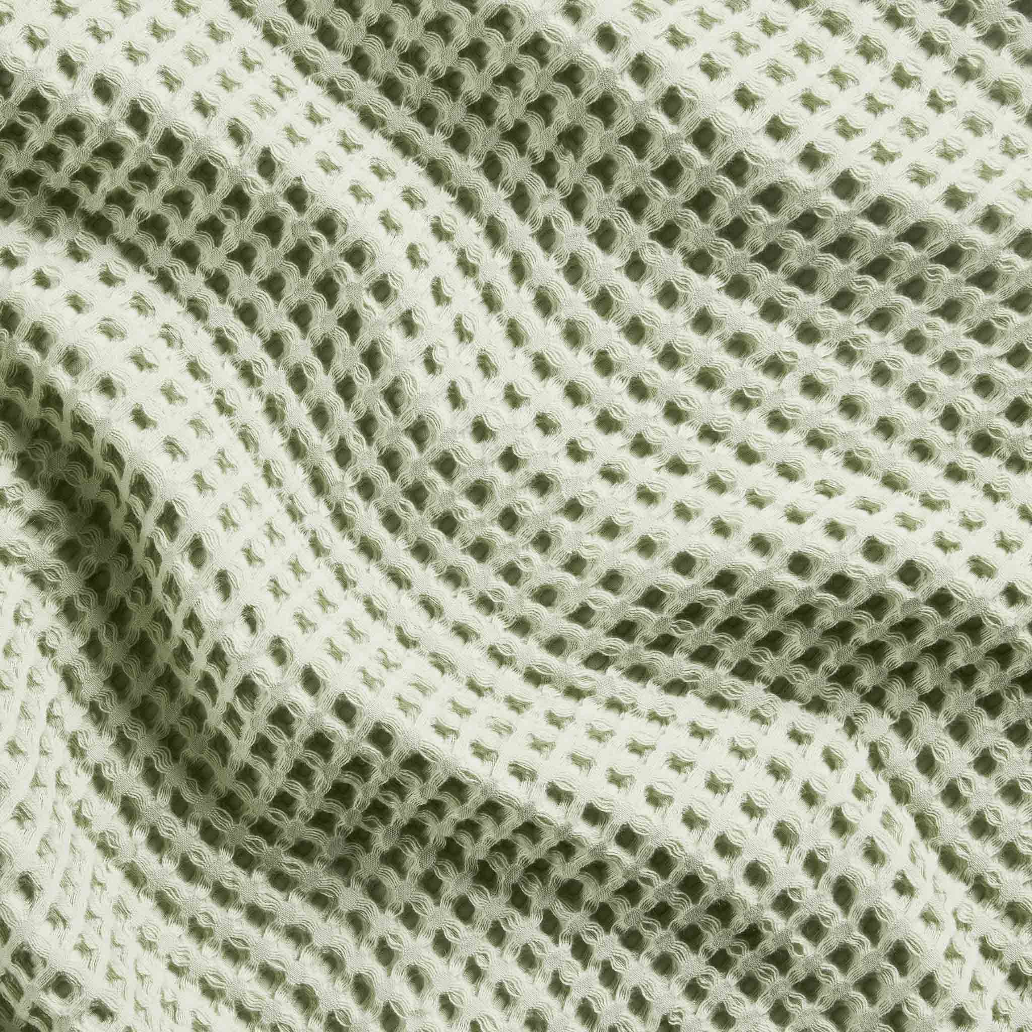 Dreamweave Waffle Robe D9