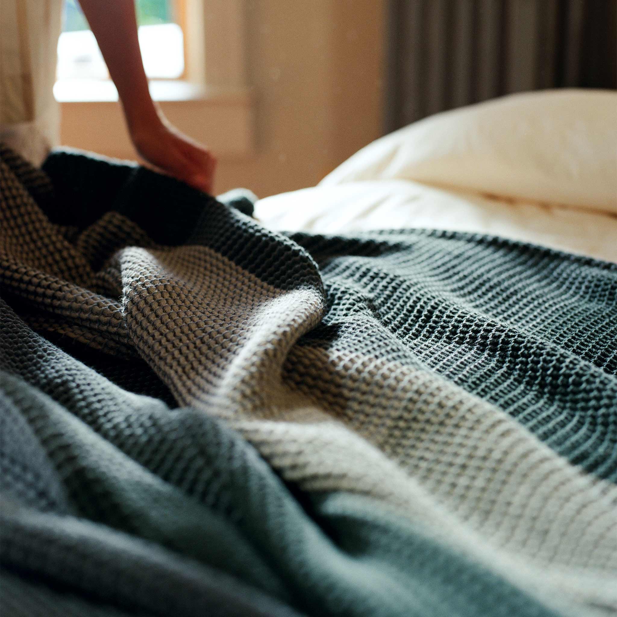 Dreamweave Waffle Bed Blanket E1