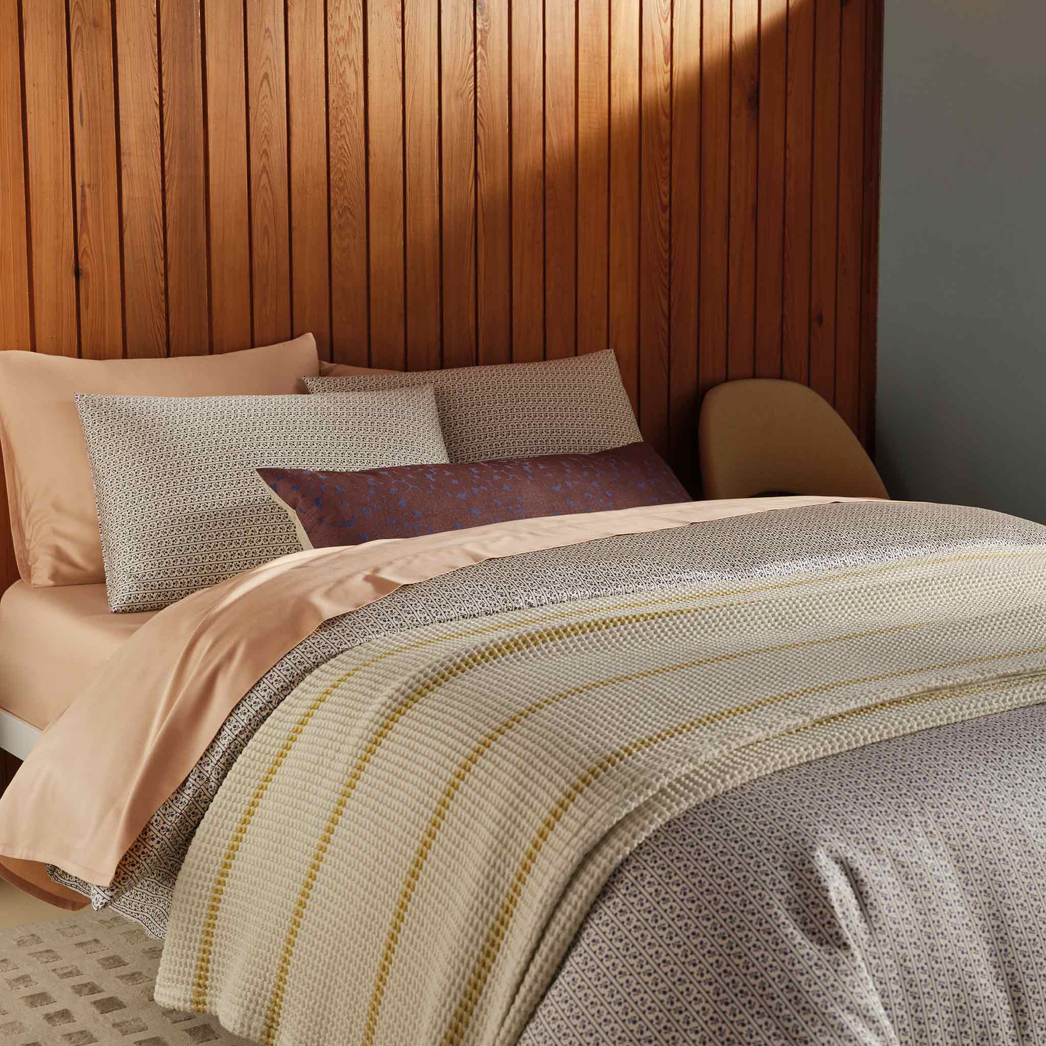 Dreamweave Waffle Bed Blanket E1