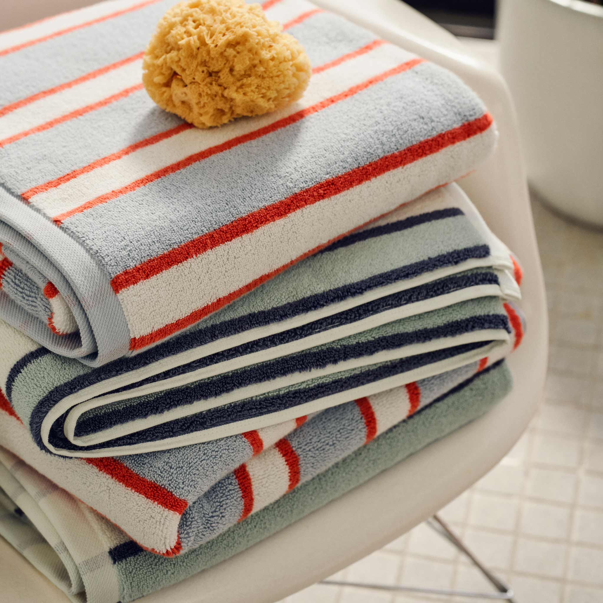 Super-Plush Set of 4 Bath Towel Bundle D6