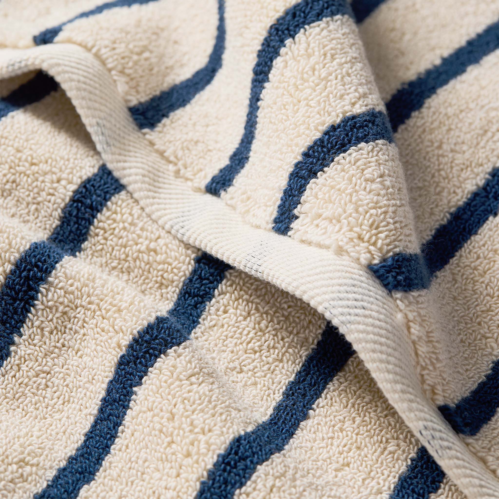 Super-Plush Set of 4 Bath Towel Bundle D6